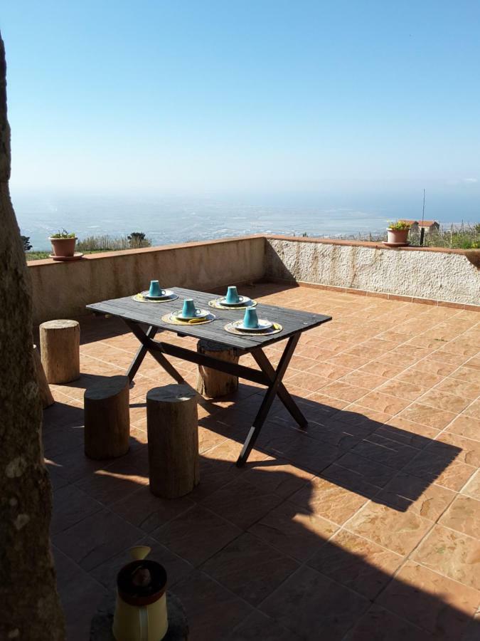 Casa Nel Vigneto Erice Casa de hóspedes Exterior foto